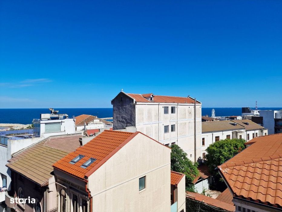 De inchiriat Apartament de 3 Camere, Vedere la Mare, in Centru, 180mp