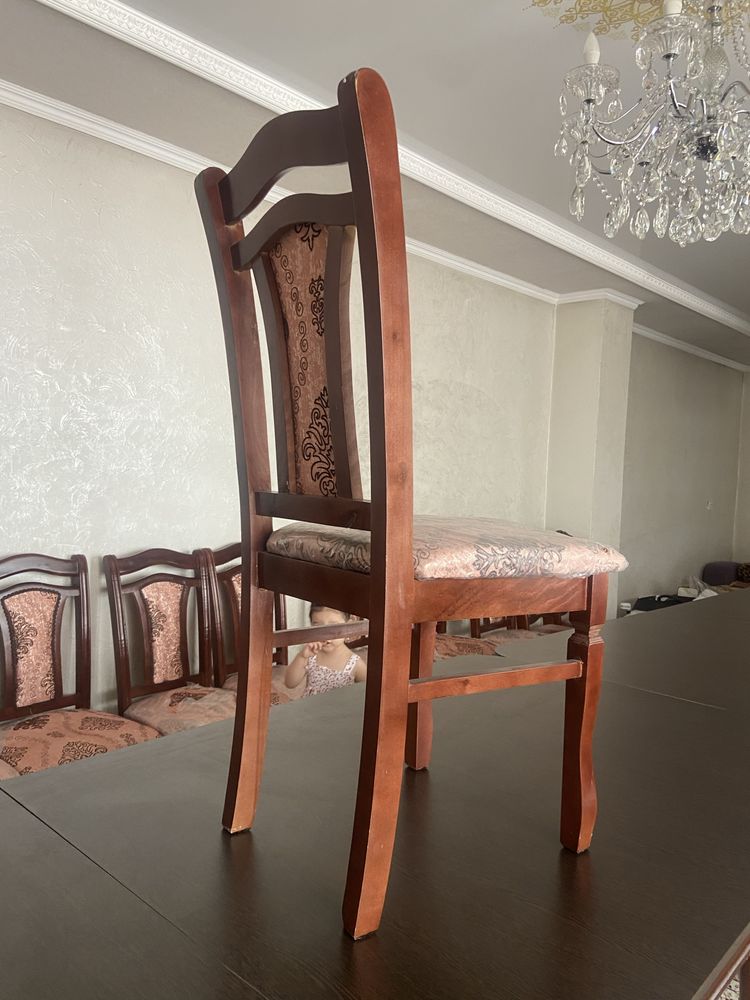 Продам стол и стулья