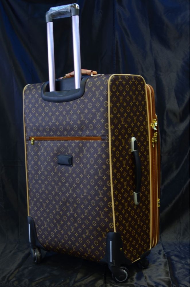 Louis Vuitton куфари