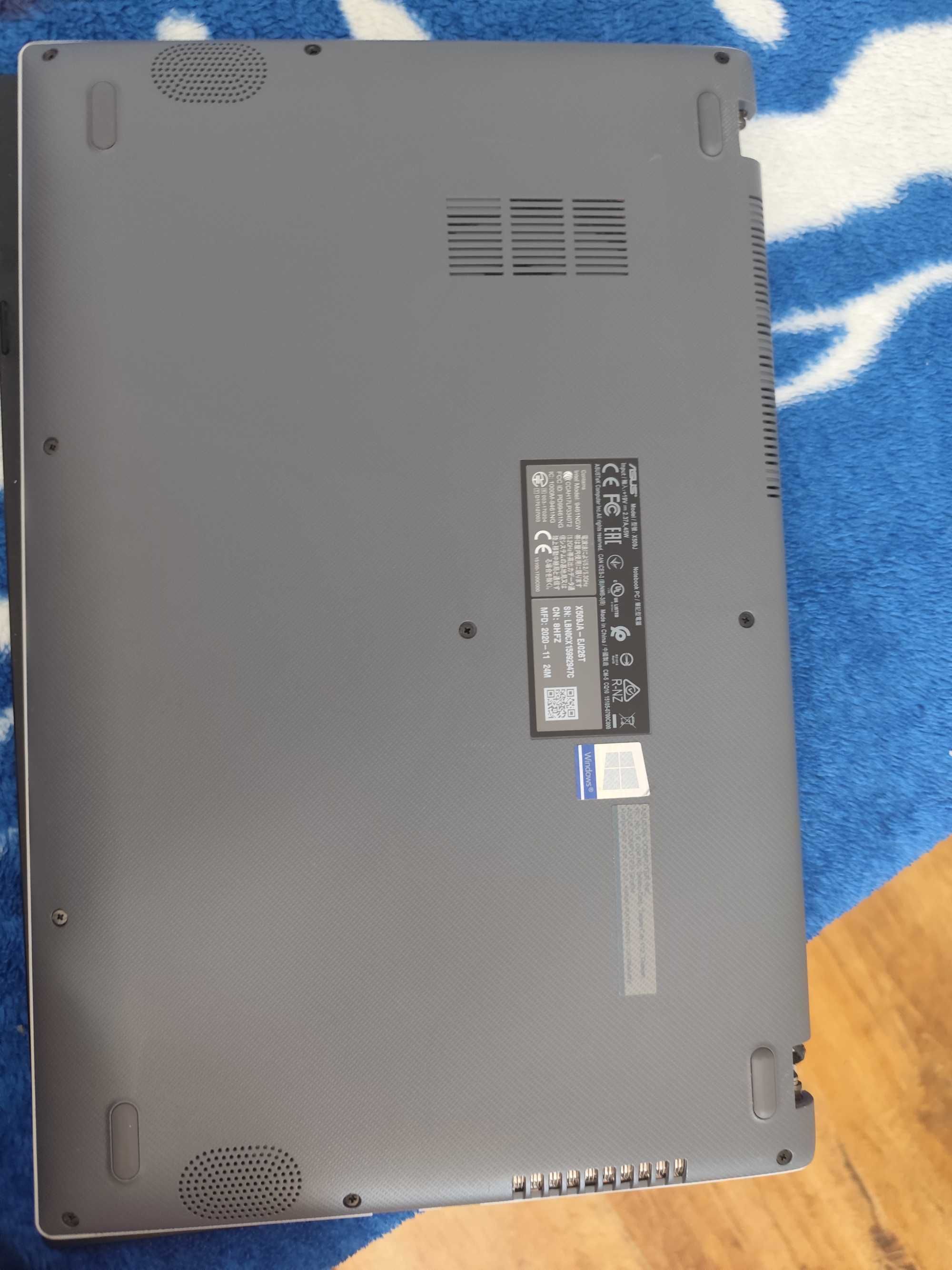 Laptop ASUS – i3 10th Gen, SSD, perfect funcțional – Defect balamale