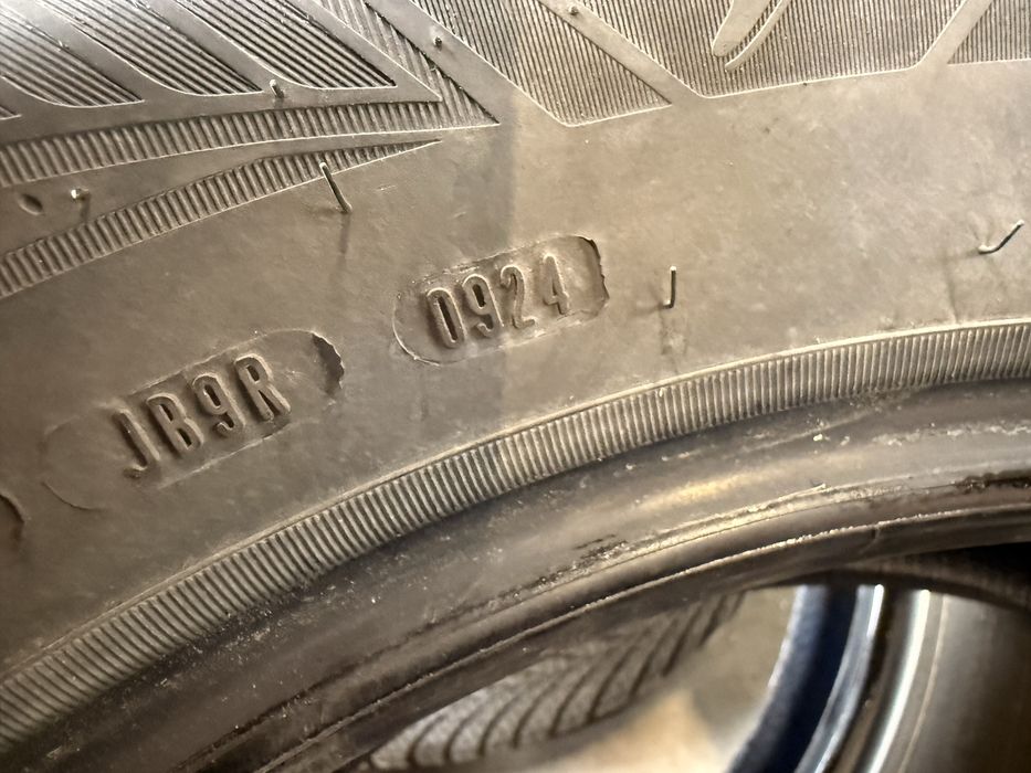 Anvelope GoodYear Vector 4-seasons 215/60/17