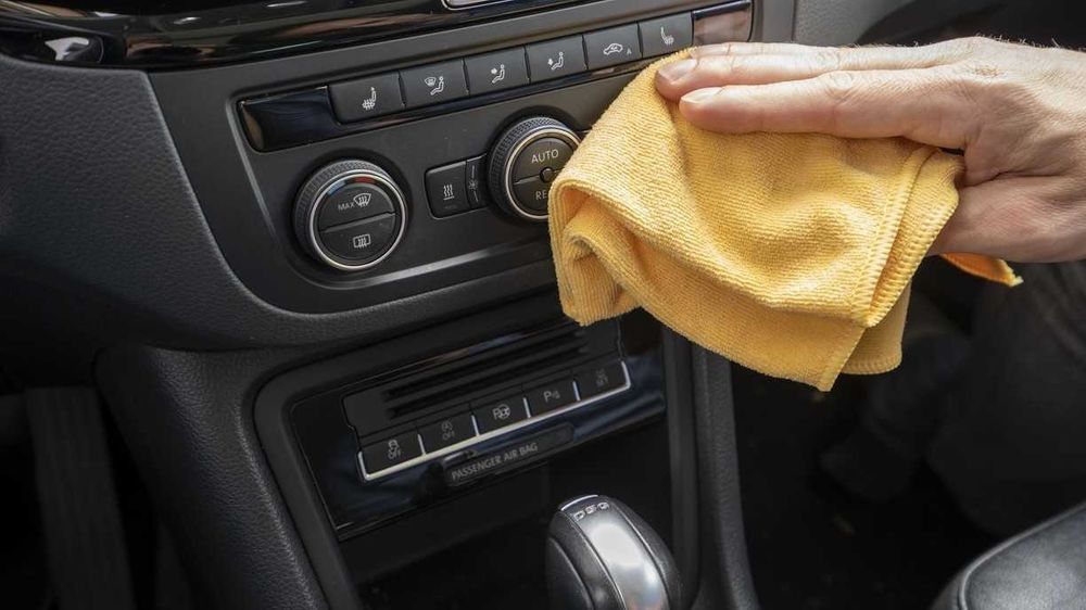 Микрофибърна кърпа за интериорен детайлинг COLOURLOCK