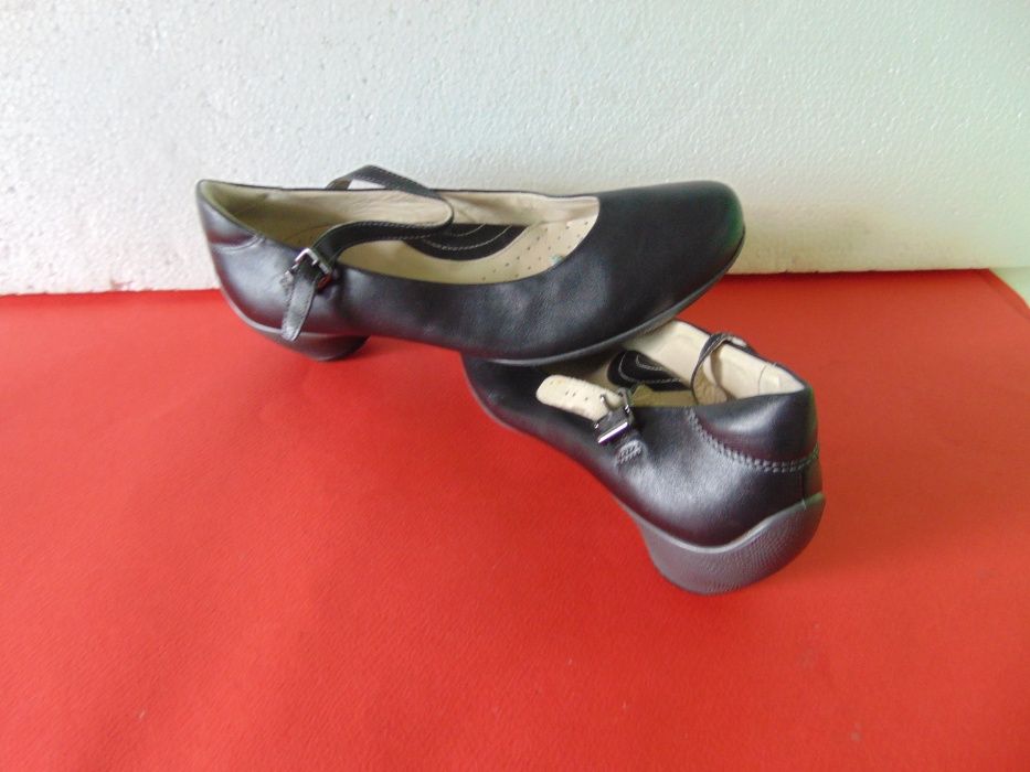 Ecco номер 39 Оригинални дамски обувки