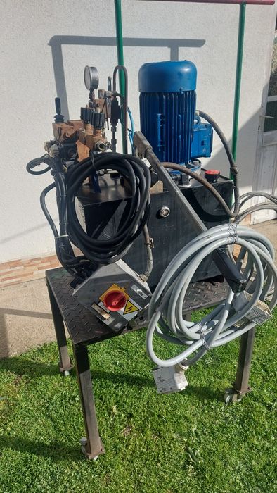 Pompă presă hidraulică