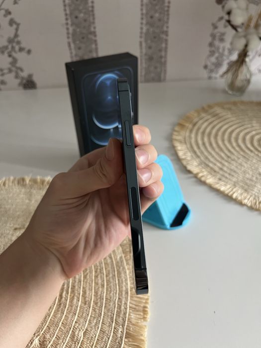 Iphone 12 pro в идеальном состоянии