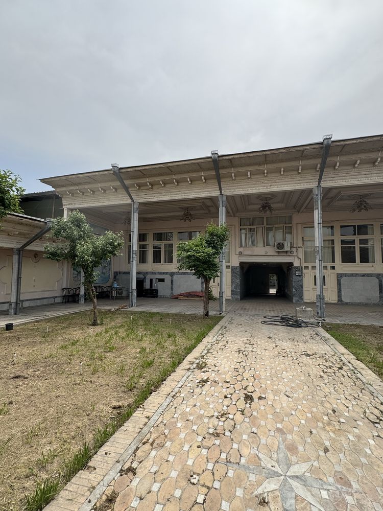 Uy Sotiladi Moshina bozorni ro’parasidan yaxshi xonadon 8 sotix