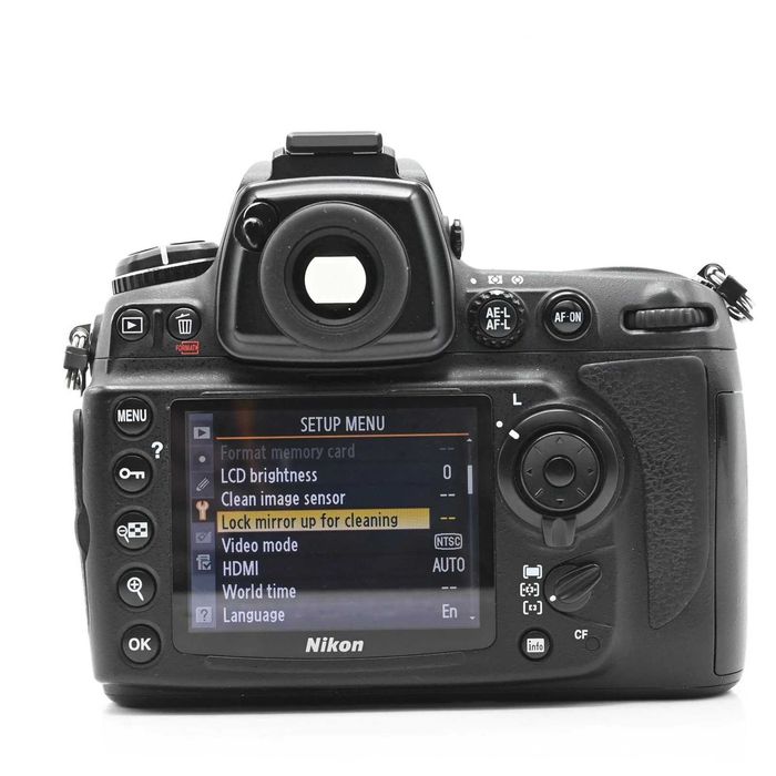 Nikon D700 , stare excelenta, bine pastrat, card CF +2 baterii, origin