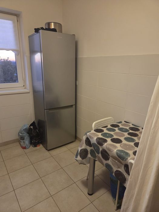 Caut colega de apartament