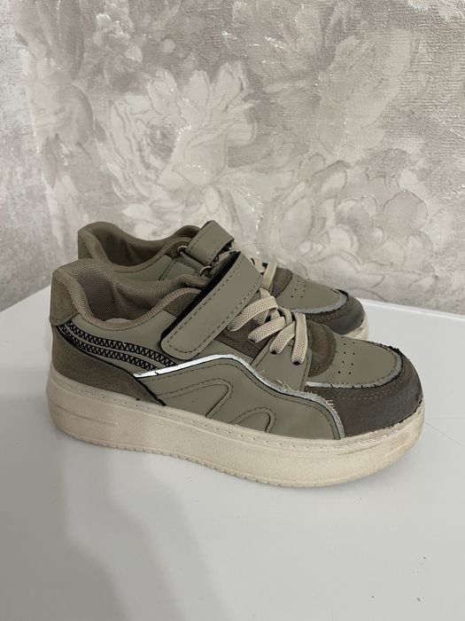 Продам обувь на девочку