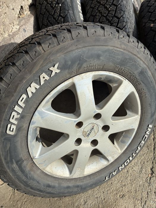 Гуми със джанти за Мазда 5х114,3 отвор 67,1