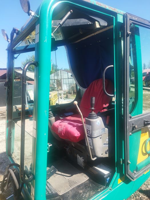 Miniexcavator yanmar 1, 7 t variante