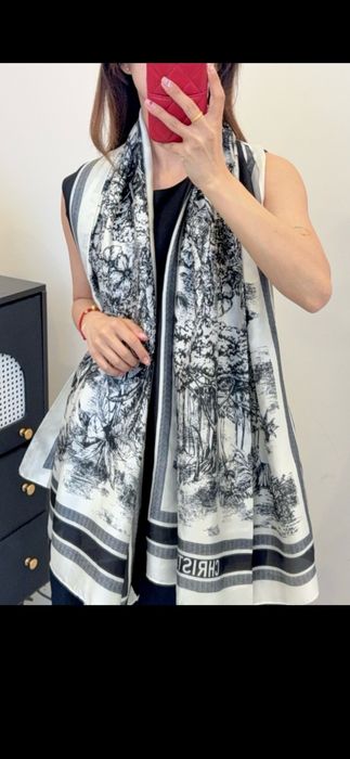 Eșarfă Christian Dior model 2026, 100% mătase, 90×90cm