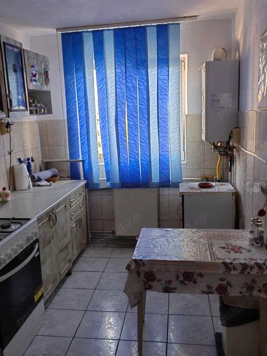 Apartament 3 camere in Campina