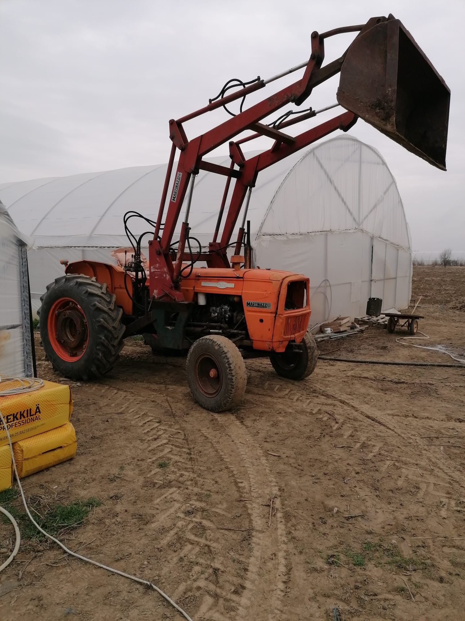 Tractor Fiat 615 om cu încărcător frontal