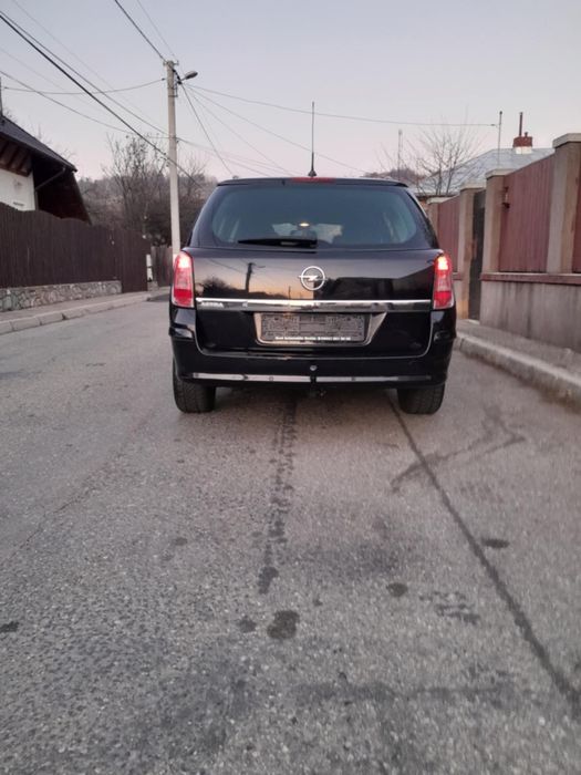 Opel astra 1.6 benzină 116 cp, fab 2010, navigație!