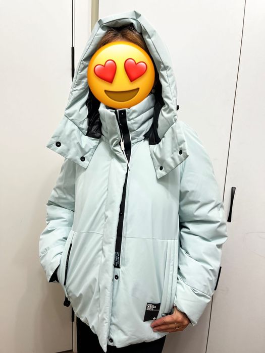 Куртка зимняя от бренда TOWMY. Ни разу не одевали,абсолютно новая.