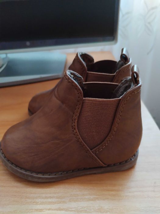 Кожени ботушки за момиче