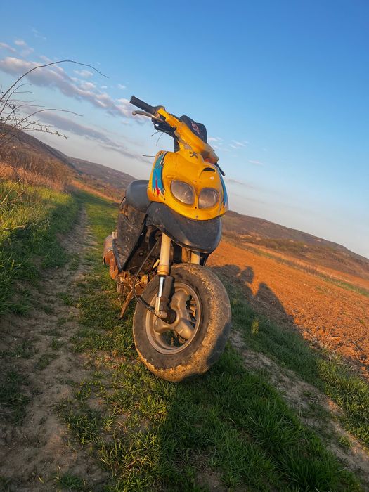 Vând scuter pegeout trekker 49cc