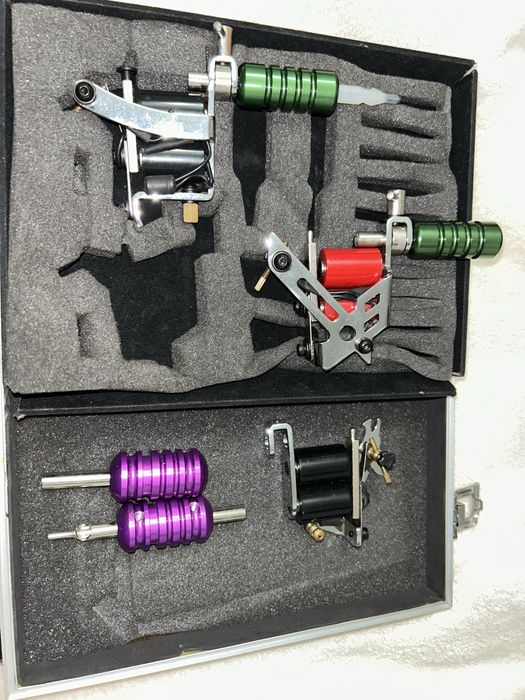 Kit complet de tatuat