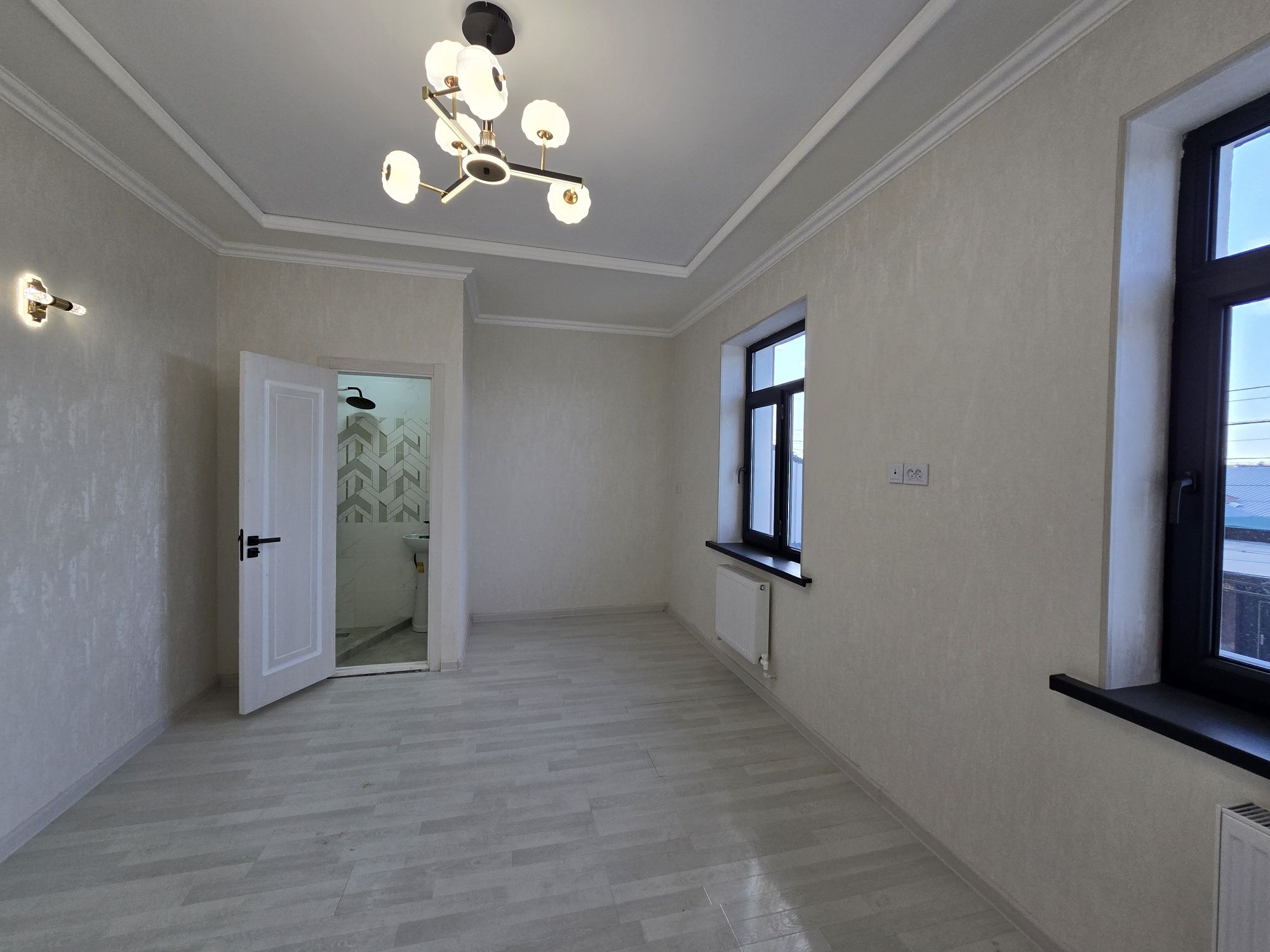 Новый коттедж с ремонтом Мирабад 300м. Рисовый мост