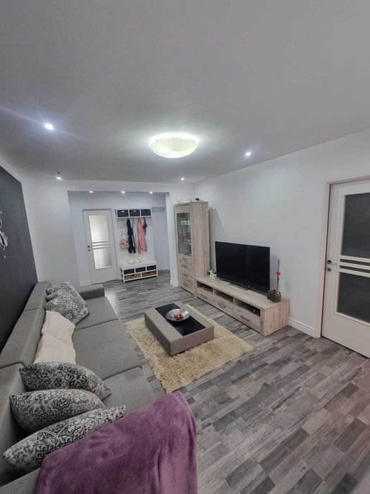 Vand Apartament 4 Camere
83500 EUR negociabil