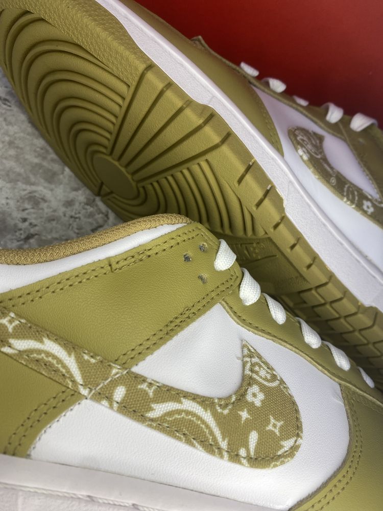 LIMITED Nike Dunk Low ess