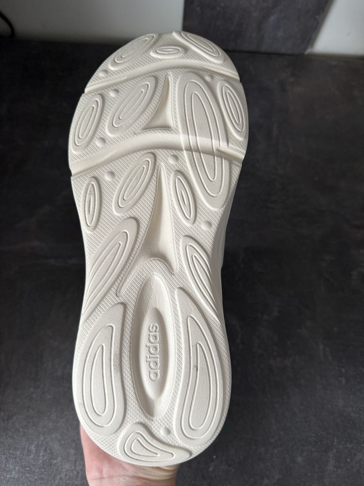 Обувки/маратонки Adidas Ozelle