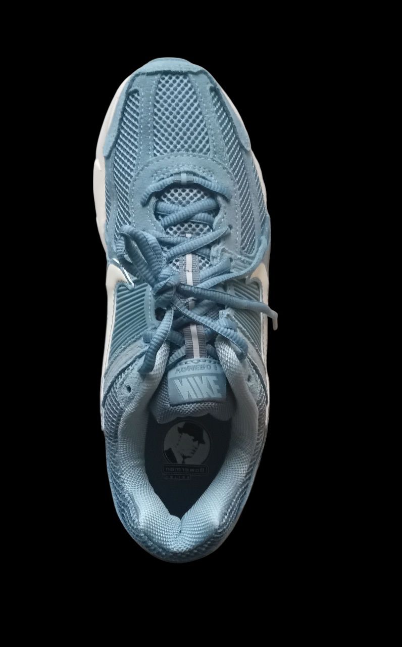 Оригинални обувки Nike Vomero 5