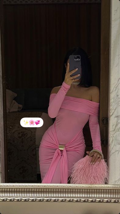 Страхотна дълга рокля