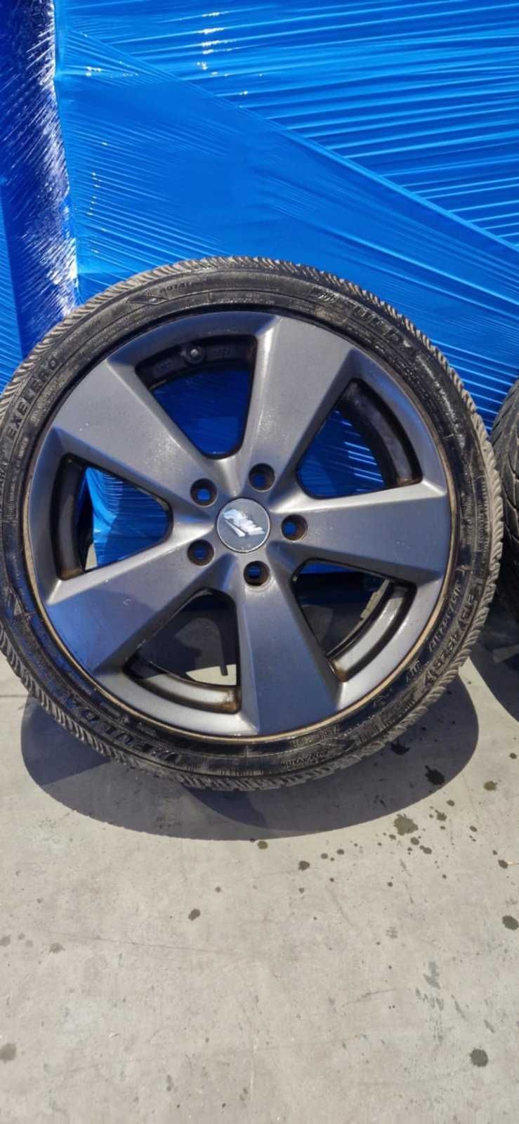 Продавам комплект 4 броя гуми с джанти, размер 215/45ZR17. - Изгодно!