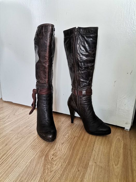 Дамски ботуши на ток