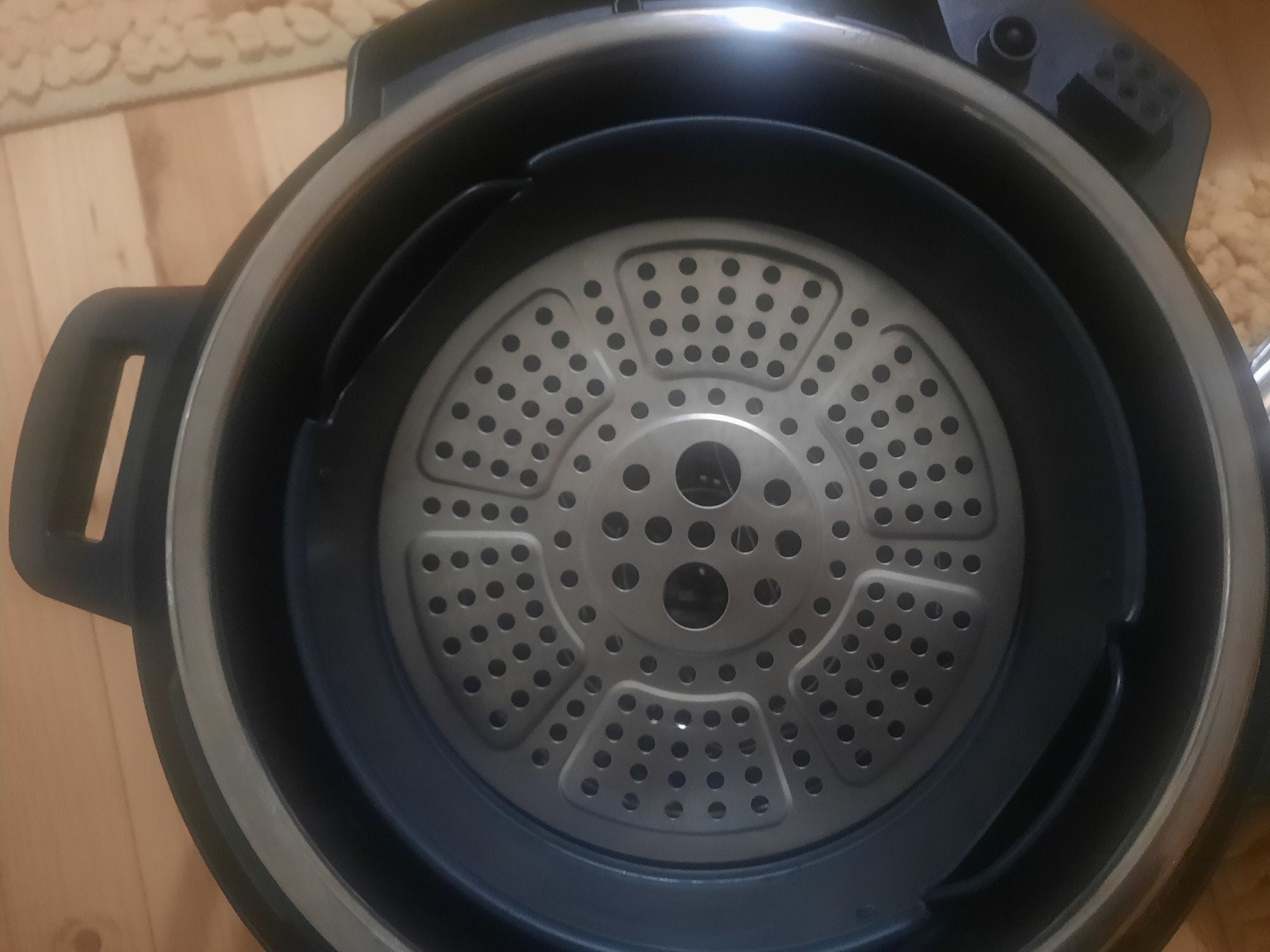 Instant Pot duo + air fryer 8l.
Закупен миналата