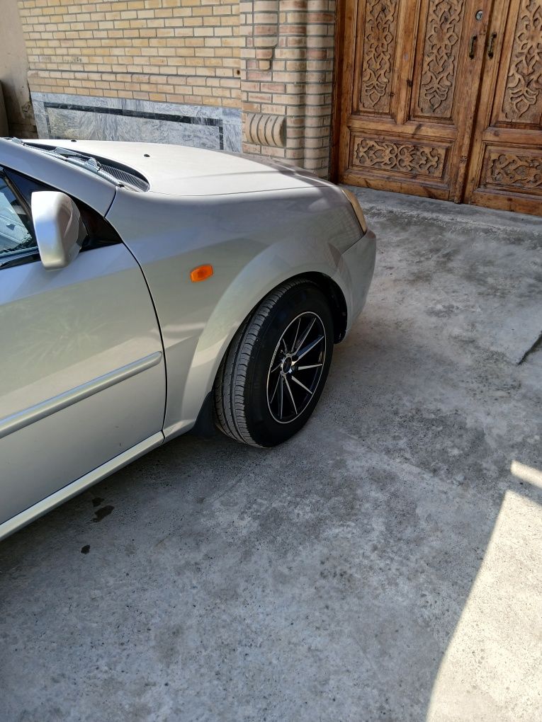 Vossen r 15 shirokiligi j7 idyal sastayanida unversal diska 8 teshikli