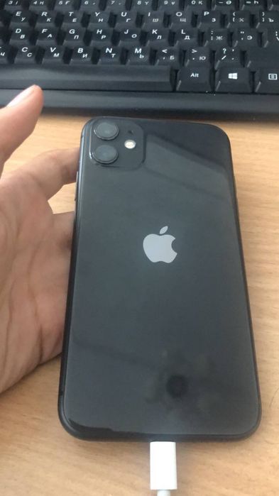 iPhone 11  в отличном состояний! без торга!