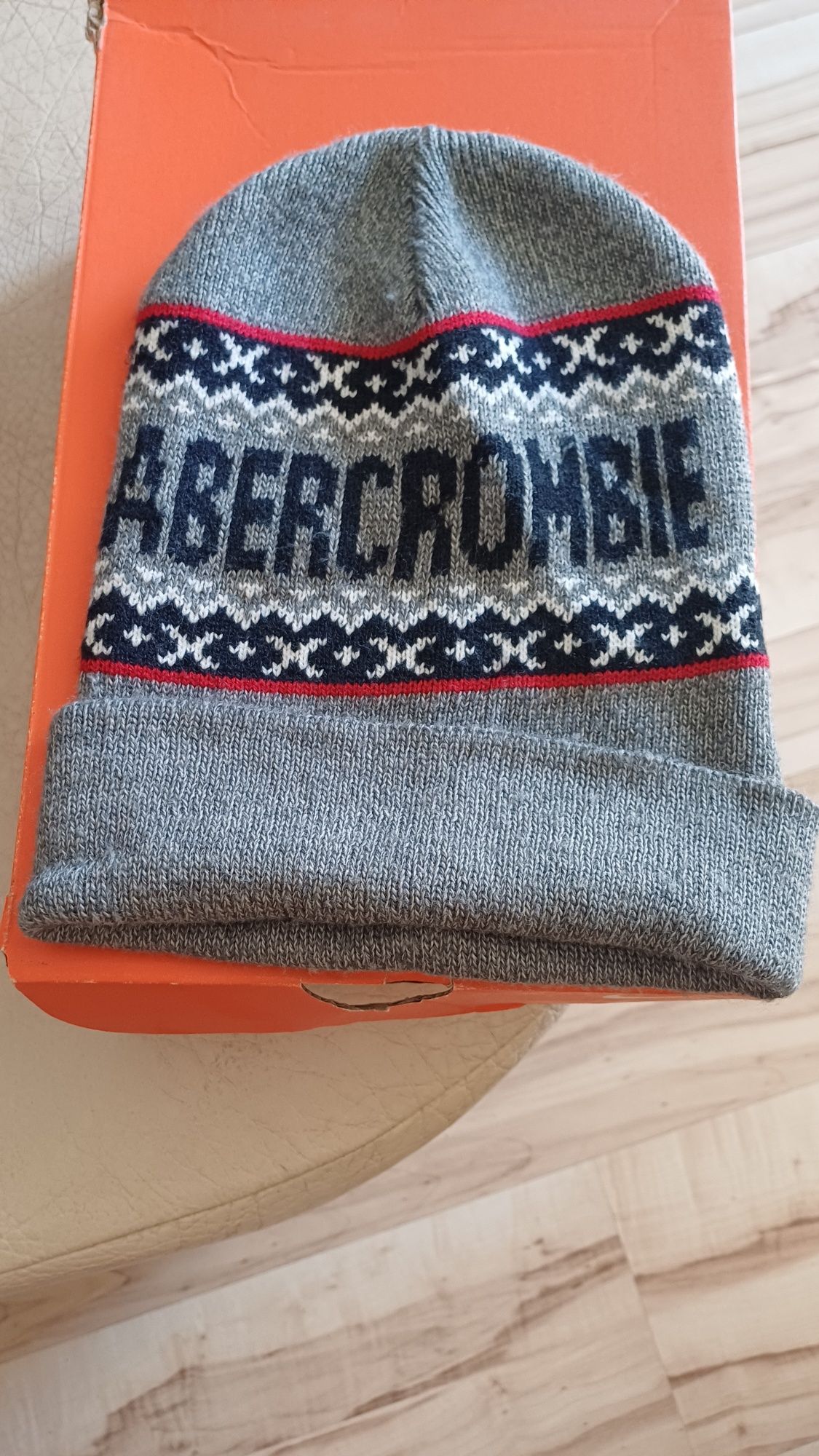 Зимна шапка Abercrombie