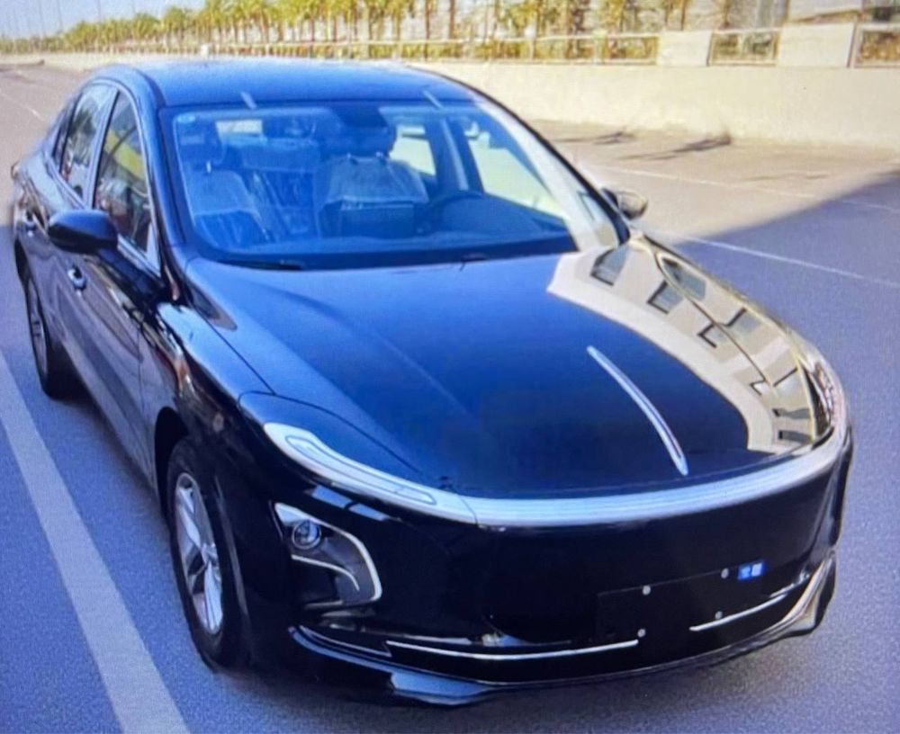 Honqi m5 restyaling