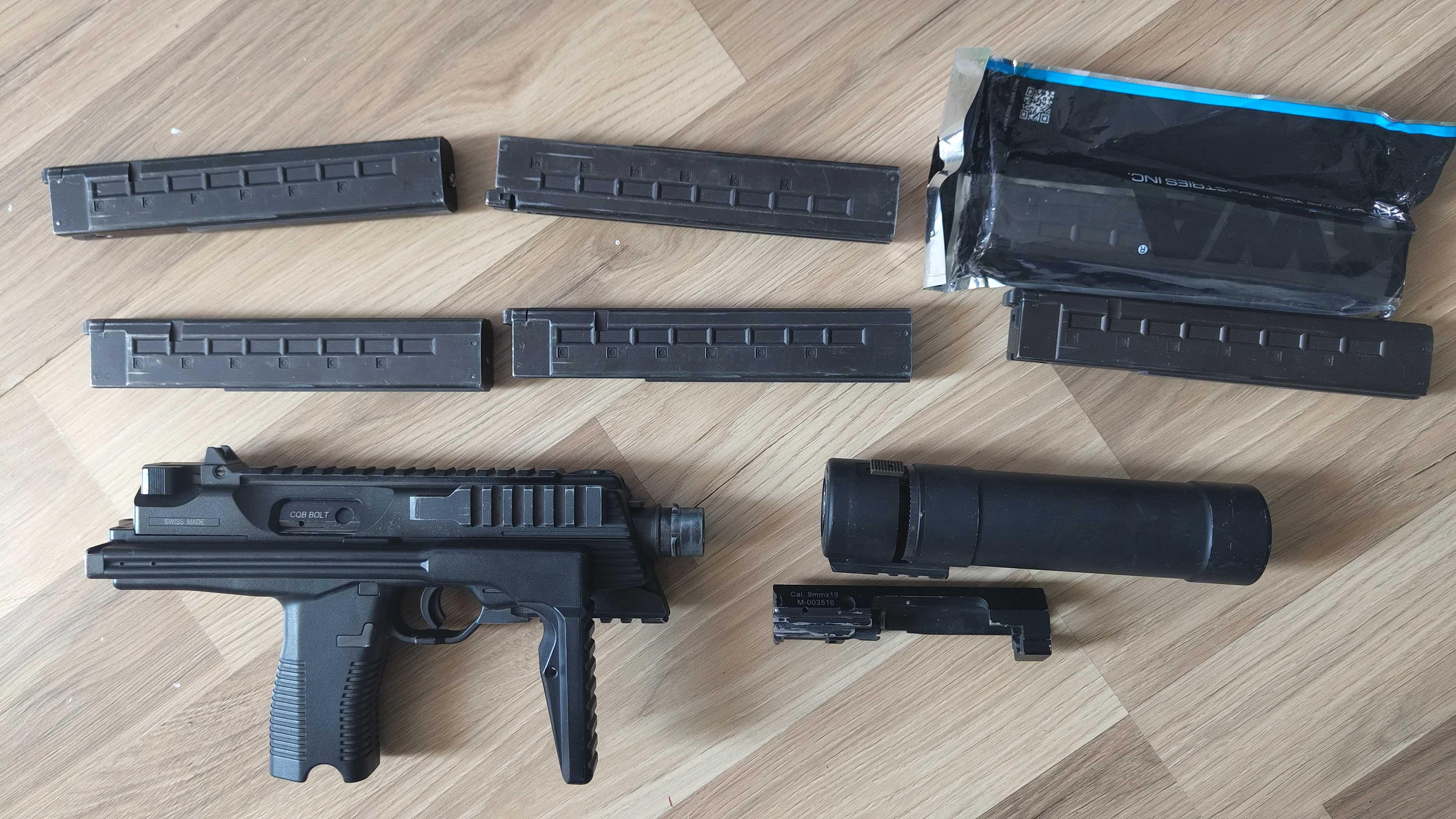 Еърсофт реплика MP9