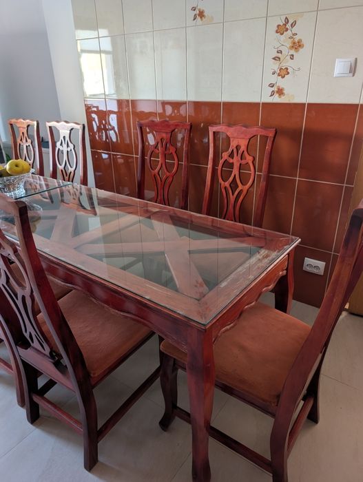 Mobila masa și scaune lemn