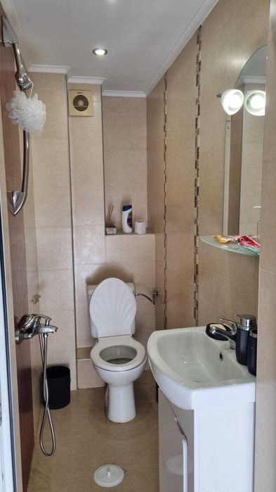 Дава се под наем Тристаен апартамент в София, Медицинска академия - 70 кв.м за 600 € - Снимка #2