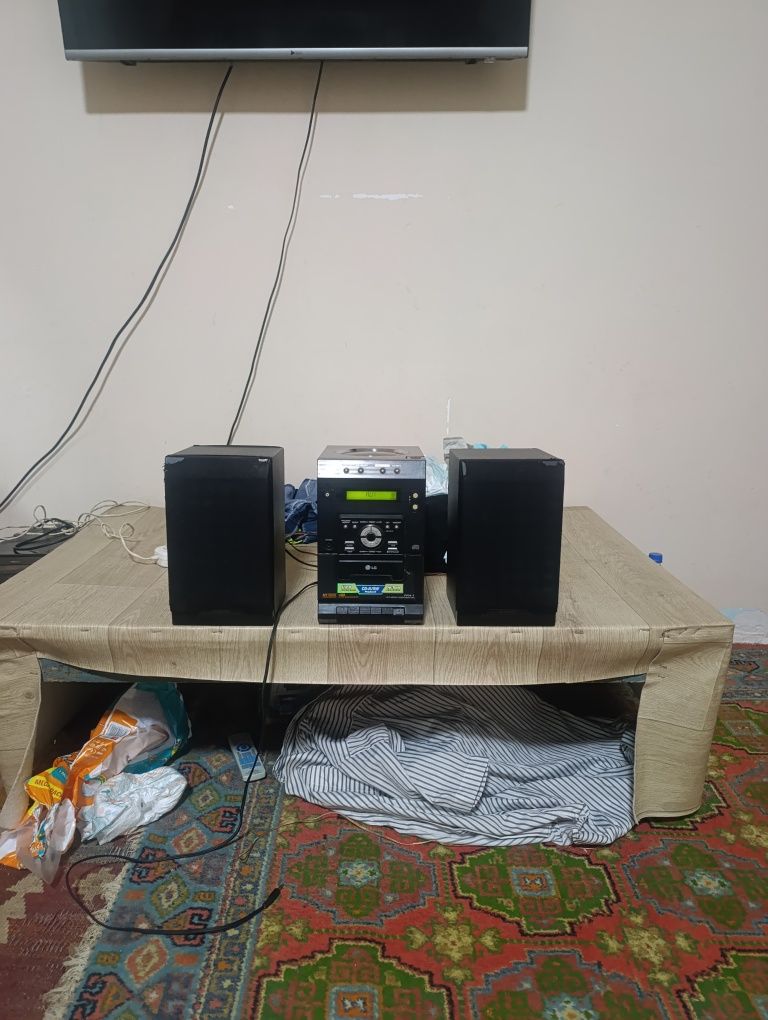 Muzikalniy sentr LG sotiladi xolati yaxshi