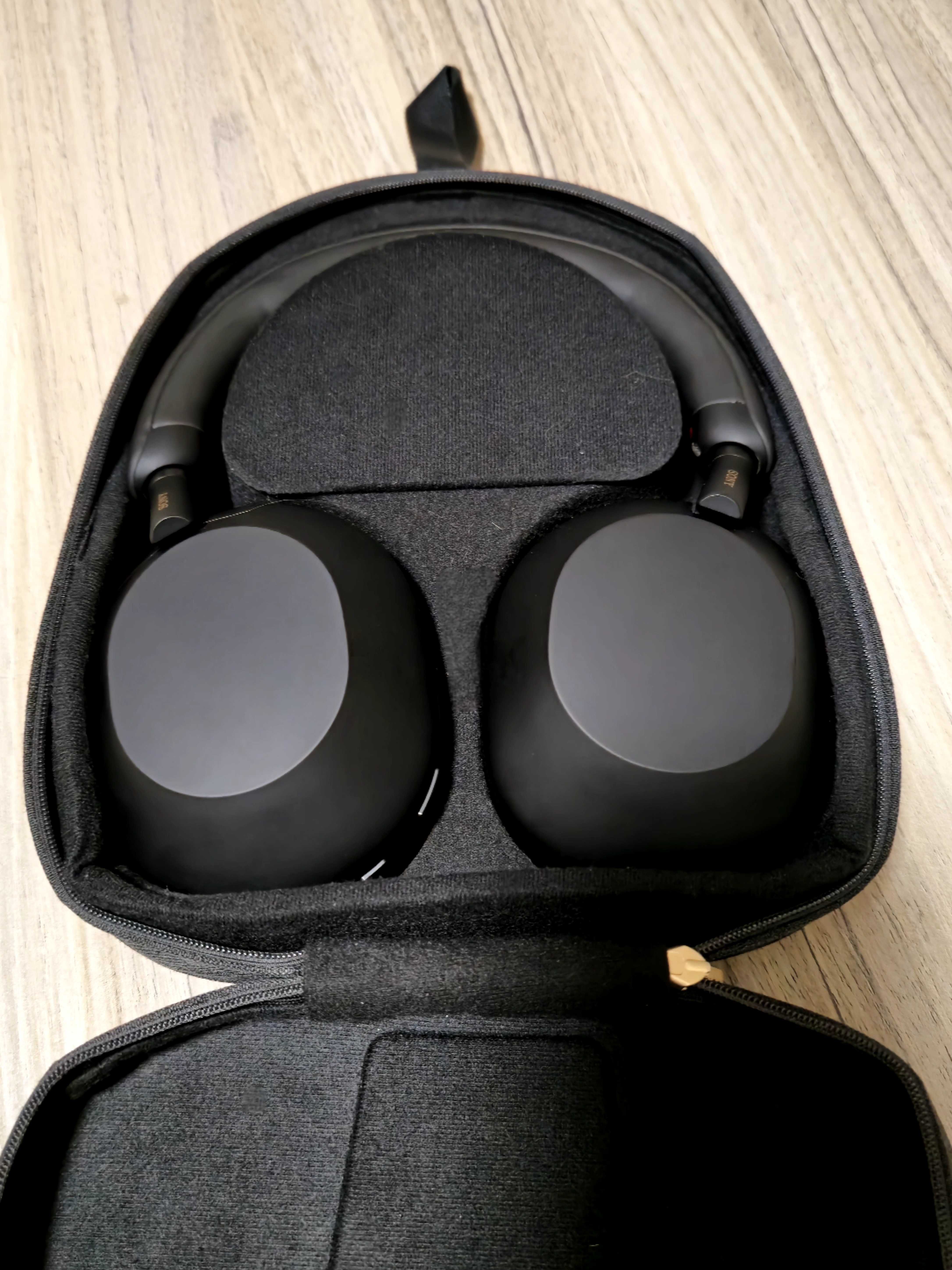 Слушалки Sony WH-1000XM5