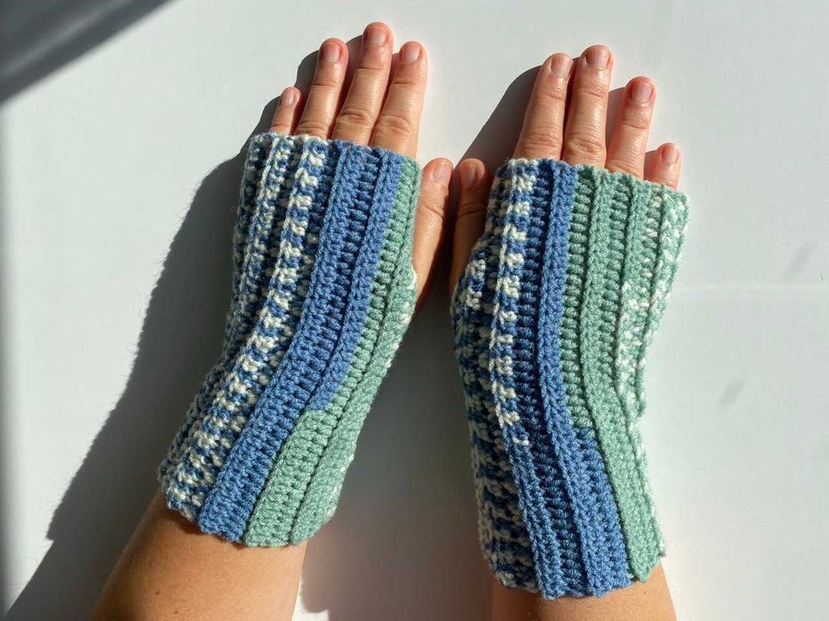 Manusi crosetate din lana cu acrilic, fara degete