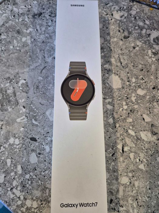 Часовник samsung