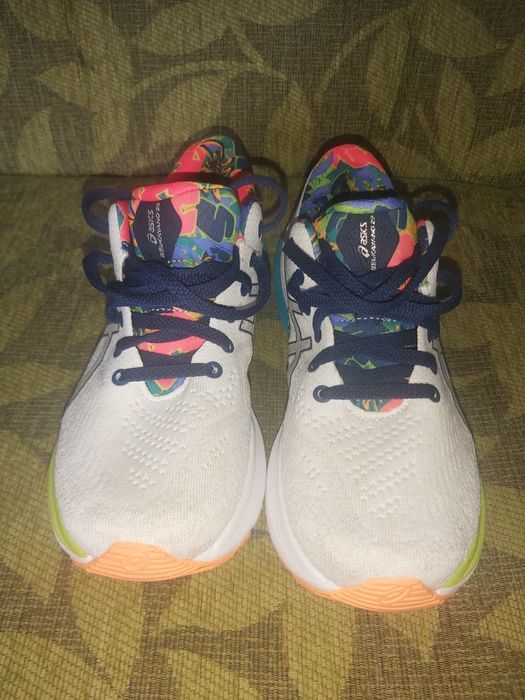 Дамски маратонки Asics и Mezuno