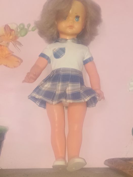 Vând papusa veche 50 cm