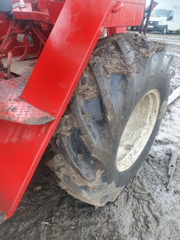 Stivuitor de teren accidentat manitou