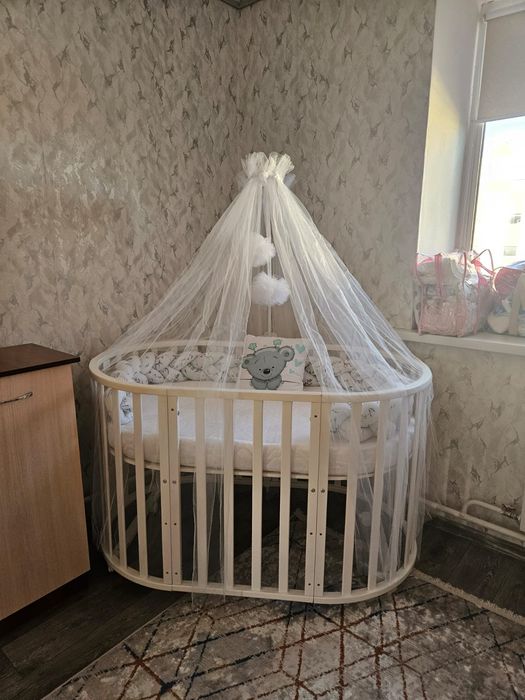 Детская кроватка