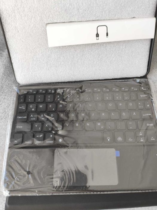 Carcasă Vobafe cu tastatură pentru iPad Air 11"/10.9"  Negru