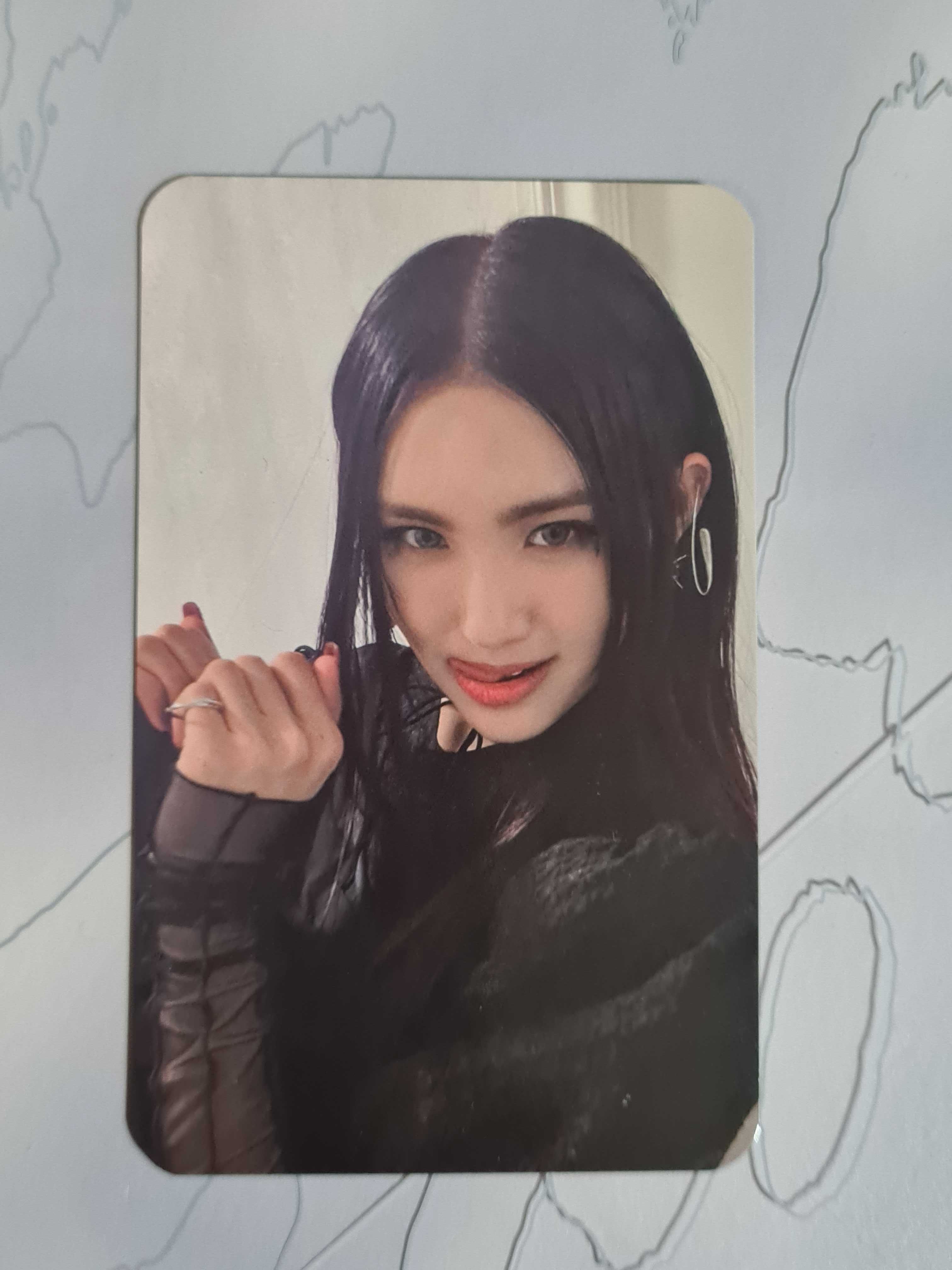 Photocard Everglow