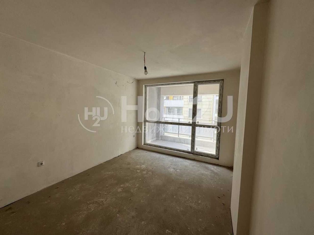 Продава се Тристаен апартамент в Варна, Гранд Мол Варна - 94 кв.м за 2022 €/кв.м - Снимка #1